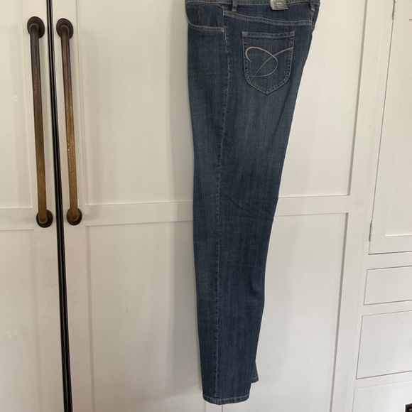 CHICOS SIZE 2.5 PLATINUM BLUE JEANS REGULAR DISTRESSED 12/14 NWT NEW - Picture 5 of 6